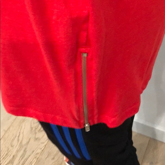 Zara Man Long Red T-Shirt with Side Zipper Detail - Picture 3 of 8